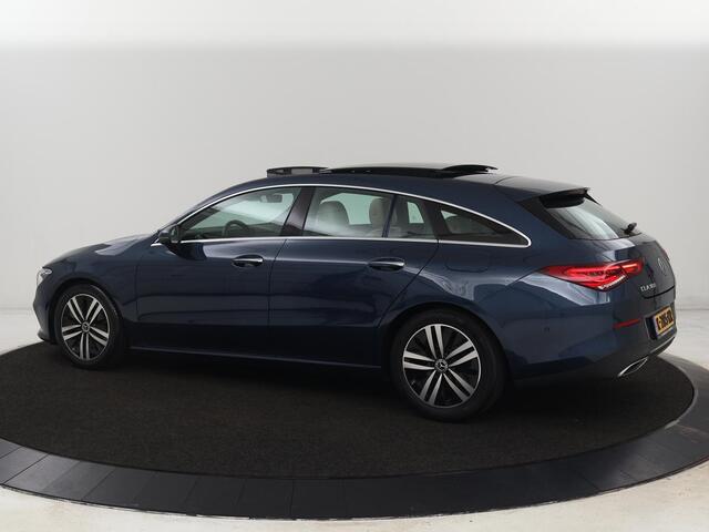 Mercedes-Benz CLA-KLASSE 180 Business Solution Luxury | Panoramadak | Leder | Trekhaak | Stoelverwarming | Keyless | Camera | Memory | Matrix LED | Park Assist | Widescreen | Climate control