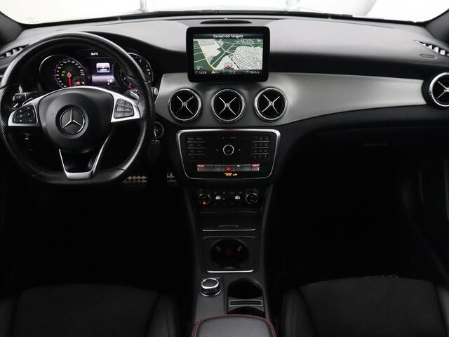 Mercedes-Benz CLA-KLASSE 250 AMG Night | 210pk | Panoramadak | Stoelverwarming | Ride Control | Full LED | Park Assist | Leder/Alcantara | Navigatie | Climate control | Bluetooth | Cruise control
