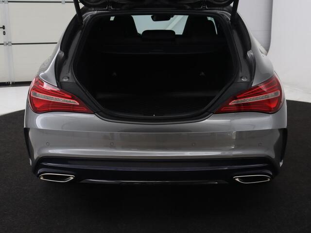 Mercedes-Benz CLA-KLASSE 250 AMG Night | 210pk | Panoramadak | Stoelverwarming | Ride Control | Full LED | Park Assist | Leder/Alcantara | Navigatie | Climate control | Bluetooth | Cruise control