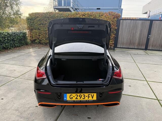 Mercedes-Benz CLA-KLASSE 180 Premium Orange Art Premium Plus | AMG EDITION 1