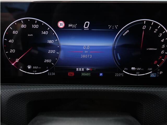 Mercedes-Benz CLA-KLASSE Shooting Brake 250 e AMG Plug-In Hybride AMG Line | Night Pakket | Trekhaak | Sfeerverlichting | Ledkoplampen | Achteruitrijcamera | KeyLess-Go. Inclusief 24 maanden MB Certified garantie voor Europa.