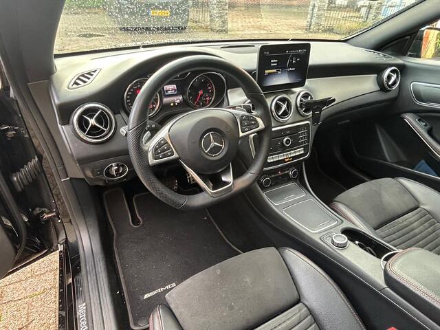 Mercedes-Benz CLA-KLASSE Shooting Brake 180 Business Solution AMG | 12MND GARANTIE | PANO DAK | NL AUTO |