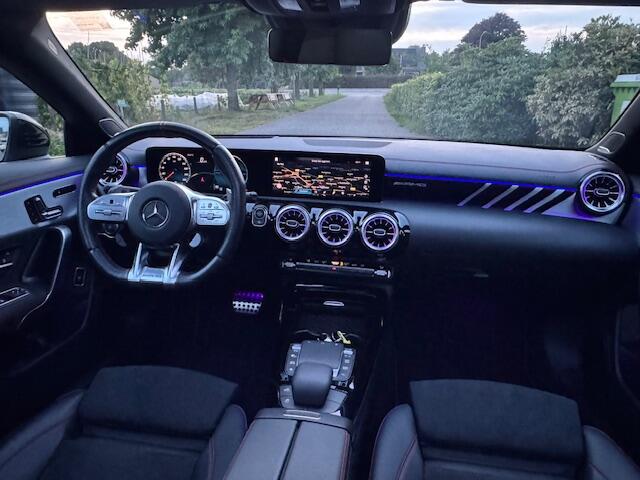 Mercedes-Benz CLA-KLASSE Shooting Brake AMG 35 4MATIC Premium Plus PANO NIGHT LEER SFEER LED 51000KM!!!