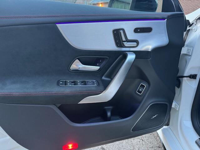 Mercedes-Benz CLA-KLASSE Shooting Brake AMG 35 4MATIC Premium Plus PANO NIGHT LEER SFEER LED 51000KM!!!