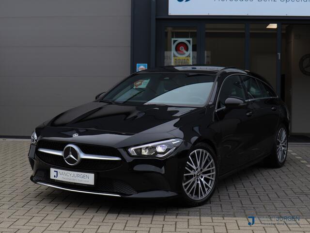Mercedes-Benz CLA-KLASSE Shooting Brake 200 Business | 7G Aut | Apple Car Play | Achteruit Rij Camera | Panoramadak | Parkeer Assistent | Trekhaak |
