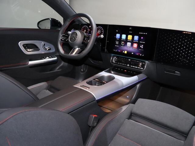 Mercedes-Benz CLA-KLASSE 250+ Launch Edition 85 kWh | Night | Panoramadak | Stoelverwarming | DISTRONIC | Achteruitrijcamera | Dodehoekassistent |-Benz CLA 250+ Launch Edition