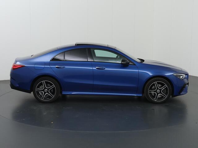 Mercedes-Benz CLA-KLASSE 250 e AMG Line | Night | Panoramadak | Stoelverwarming | Achteruitrijcamera |