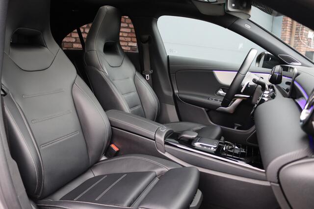 Mercedes-Benz CLA-KLASSE 250 e AMG Line | Distronic+ | Panoramadak | Memory | Burmester | HUD | Surround Camera | Keyless Go | Nightpakket | Augmented Reality |