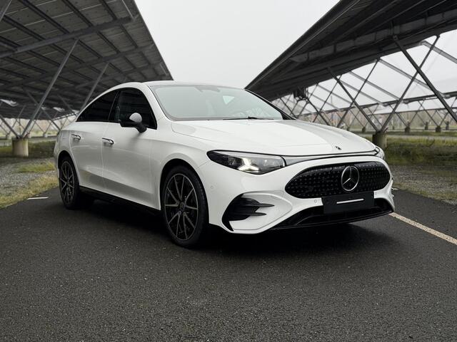 Mercedes-Benz CLA-KLASSE 250+ Launch Edition 85 kWh | Night | Panoramadak | Trekhaak | Stoelverwarming | DISTRONIC | Achteruitrijcamera | Dodehoekassistent |