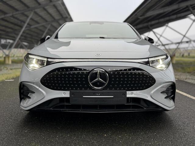 Mercedes-Benz CLA-KLASSE 250+ Launch Edition 85 kWh | Night | Panoramadak | Stoelverwarming | DISTRONIC | Achteruitrijcamera | Dodehoekassistent |