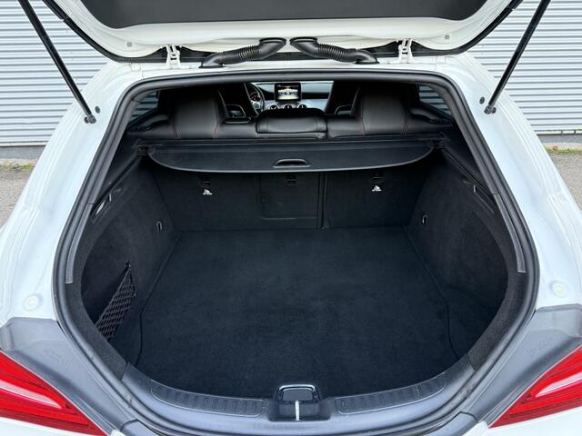 Mercedes-Benz CLA-KLASSE 180 NAP AMG Carplay 19" Camera Trekhaak