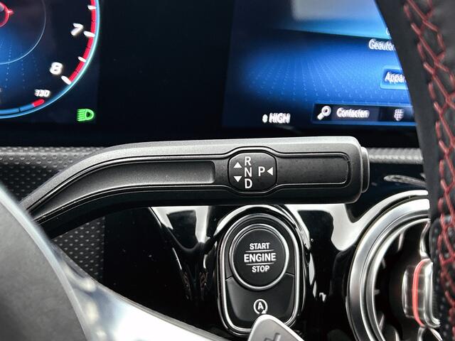 Mercedes-Benz CLA-KLASSE 180 AMG-line | 19 inch multispaaks lmv | Sfeerverlichting | Spiegelpakket Inclusief 24 maanden Mercedes-Benz Certified garantie voor Europa.