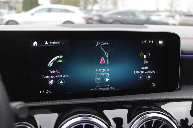 Mercedes-Benz CLA-KLASSE Shooting Brake 200 Business Solution AMG / Trekhaak / Panoramadak / Camera / Memory seats / Keyless / 18'' / Sfeerverlichting / Matrix LED / Navigatie / Stoelverwarming / Cruise Control