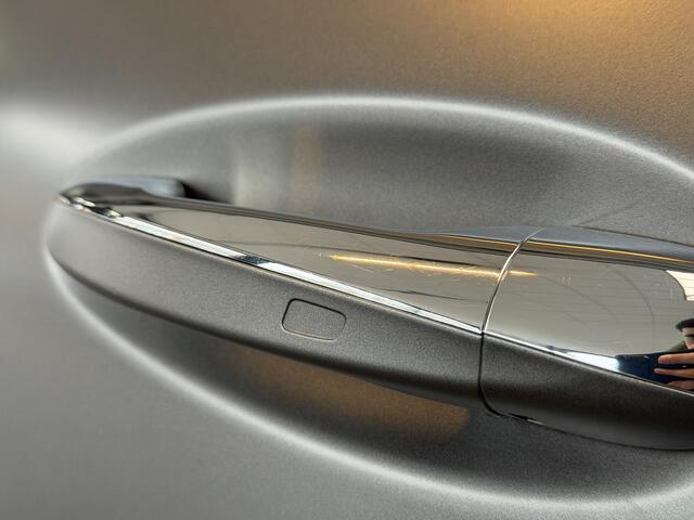 Mercedes-Benz CLA-KLASSE 200 AMG / 35 / Pano / Memory /