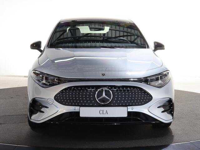 Mercedes-Benz CLA-KLASSE 250+ Launch Edition 85 kWh | Night | Panoramadak | Stoelverwarming | DISTRONIC | Achteruitrijcamera | Dodehoekassistent | Trekhaak |