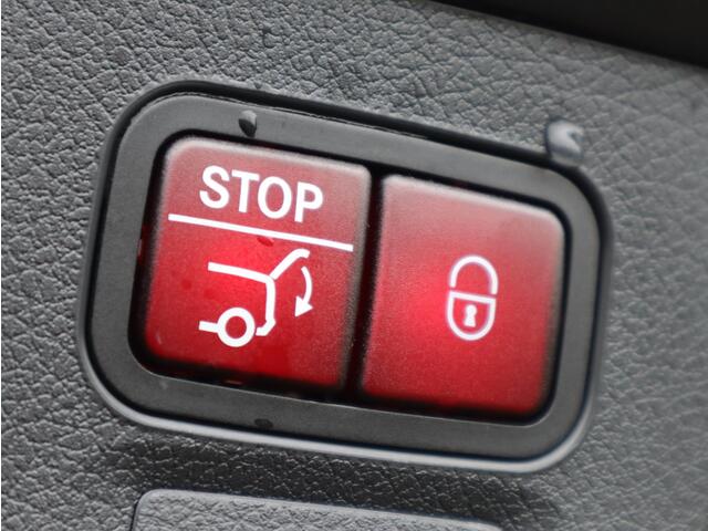 Mercedes-Benz CLA-KLASSE Shooting Brake 180 Business Solution AMG | Panoramadak | Dodehoekassistent | Memory Seats | HUD | Burmester | LED | 360 camera | Automaat