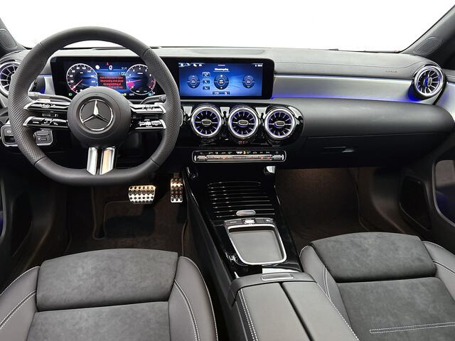 Mercedes-Benz CLA-KLASSE 180 Business Solution AMG | AMG Line Plus pakket | Augmented Reality navigatie | 360° camera | Panoramaschuifdak | Smartphone-integratie | Head-up Display | Multibeam LED | 19 inch AMG velgen |