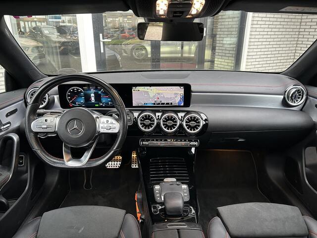 Mercedes-Benz CLA-KLASSE 250 e Business Solution AMG Limited | Panoramadak | Memorypakket | Sfeerverlichting