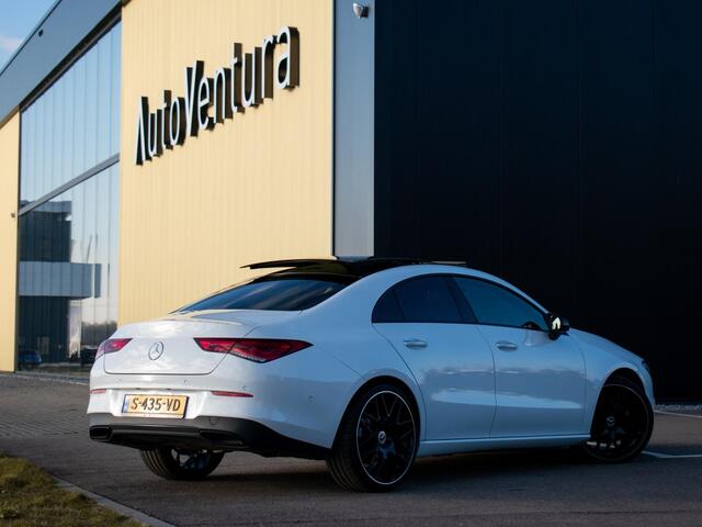 Mercedes-Benz CLA-KLASSE 180 AMG Line | Panorama dak | Adaptieve Cruise Control | Camera | 20"
