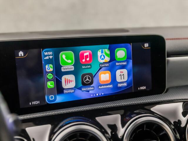 Mercedes-Benz CLA-KLASSE 200 AMG Sport 164Pk Automaat (GROOT NAVI, HEAD-UP DISPLAY, LEDER/ALCANTARA, CAMERA, SPORTSTOELEN, GETINT GLAS, WIDESCREEN, LANE ASSIST, NIEUWSTAAT)