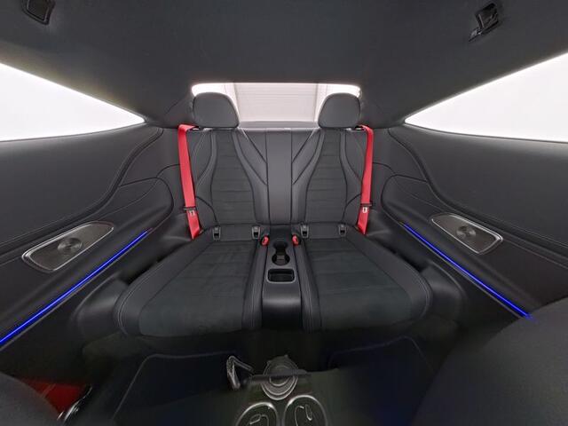 Mercedes-Benz CLE Coupé 300 e AMG Nightpakket Plug-In Hybride | Panoramadak | Burmester® | Dode Hoek Ass | Distronic | Memory | Stuur en Stoelverwarming | Inclusief 24 maanden Mercedes-Benz Certified garantie voor Europa.