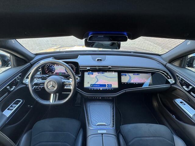 Mercedes-Benz E-KLASSE E300E T AMG Superscreen Trekhaak Head up 360Camera Memory