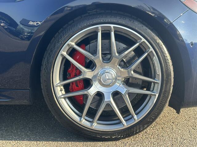 Mercedes-Benz E-KLASSE AMG 63 S 4MATIC Premium Plus V8 l Panorama dak l Luchtvering l Head-up l Massage l Distronic l 360 camera l Burmester l Bruin lederen stoelen l Carbon interieur l IWC klok l Track pack l Stoelverwarming/ventilatie l Memory stoelen l