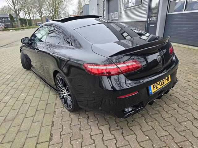 Mercedes-Benz E-KLASSE 220 D AMG UITVOERING