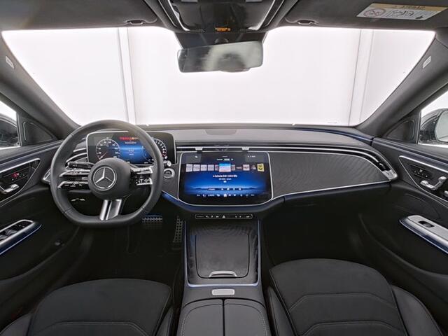 Mercedes-Benz E-KLASSE 300 e AMG Plug-In Hybride | AMG Line Advanced Plus | Stuur en Stoelverwarming | Memory Voorstoelen | Dodehoek Assist | 360° camera | Inclusief 24 maanden MB Certified garantie voor Europa.