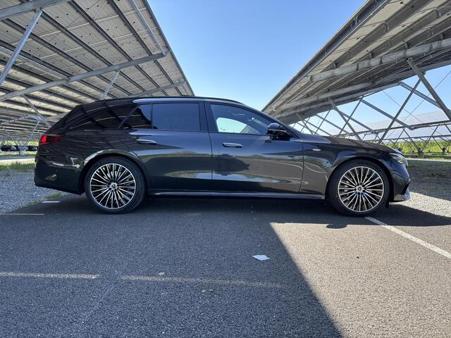 Mercedes-Benz E-KLASSE 300 e Sport Edition | Night | Panoramadak | Burmester | Superscreen | Head-up display | Stoelverwarming/ventilatie | Sfeerverlichting |