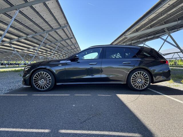 Mercedes-Benz E-KLASSE 300 e Sport Edition | Night | Panoramadak | Burmester | Superscreen | Head-up display | Stoelverwarming/ventilatie | Sfeerverlichting |