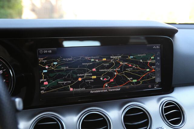 Mercedes-Benz E-KLASSE 250 Ambition 9G Widescreen Navi Camera LED Ambiente