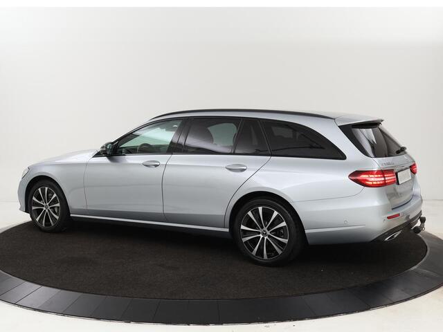 Mercedes-Benz E-KLASSE 300de Avantgarde | Schuifdak | Stoelverwarming | Carplay | Sfeerverlichting | Trekhaak | 360 camera | Navigatie | Full LED