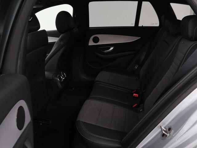 Mercedes-Benz E-KLASSE 300de Avantgarde | Schuifdak | Stoelverwarming | Carplay | Sfeerverlichting | Trekhaak | 360 camera | Navigatie | Full LED
