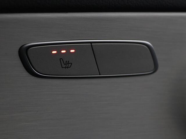 Mercedes-Benz E-KLASSE 300de 4Matic AMG Night | Panoramadak | Trekhaak | Stoelverwarming | 360 camera | Adaptive cruise | Leder/Alcantara | Burmeseter | Matrix LED | Navigatie