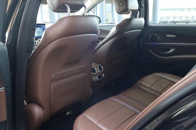 Mercedes-Benz E-KLASSE 400 4M. Prem. Plus | 7 Zitplaatsen | Trekhaak | Stoel verwarming