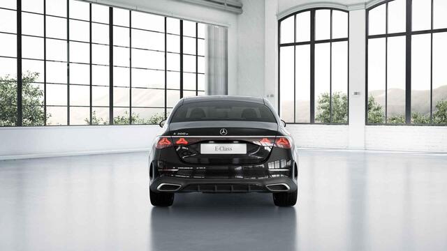 Mercedes-Benz E-KLASSE 300e Sport Edition | Panoramaschuifdak | Premium Plus | Rijassistentiepakket Plus | Night | Head-up display | Burmester