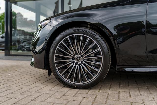 Mercedes-Benz E-KLASSE 300e Sport Edition | Panoramaschuifdak | Premium Plus | Rijassistentiepakket Plus | Night | Head-up display | Burmester
