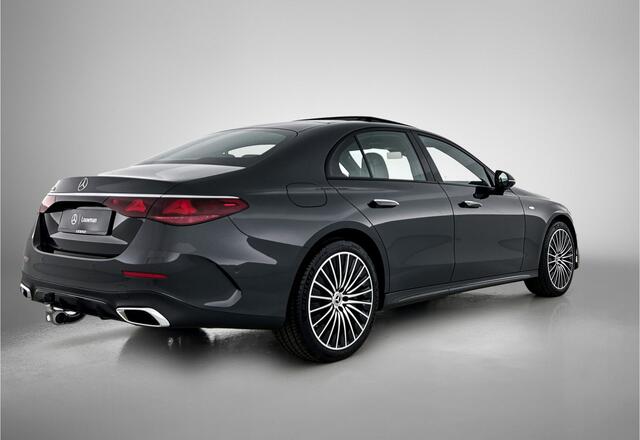 Mercedes-Benz E-KLASSE 300 e Sport Edition | Trekhaak | Nightpakket | Premium pakket | Akoestisch comfortpakket | KEYLESS GO-pakket | Winter pakket | Parkeerpakket met 360°-camera | Memorypakket | Dodehoekassistent |