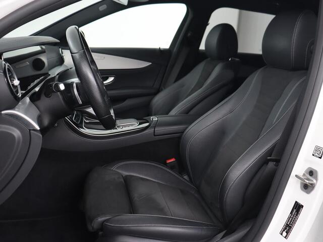 Mercedes-Benz E-KLASSE 300e AMG | Trekhaak | Stoelverwarming | Camera | Carplay | Leder/Alcantara | Navigatie | Widescreen | Full LED | Sfeerverlichting | PHEV | Plug In