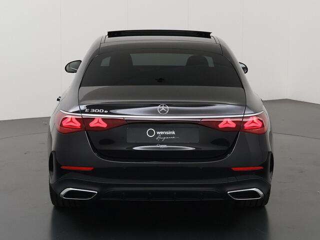 Mercedes-Benz E-KLASSE 300e Sport Edition | Panoramaschuifdak | Night | Premium Plus | Rijassistentiepakket plus | Stoel-ventilatie |