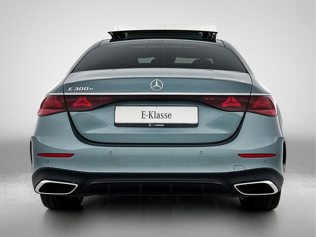 Mercedes-Benz E-KLASSE 300 e Sport Edition | Premium pakket | Nightpakket | MBUX Superscreen | Adaptieve Cruise Control | Burmester® 4D surround sound system | 20 inch multispaaks velgen |