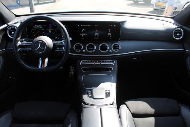 Mercedes-Benz E-KLASSE 300e AMG Line DISTRONIC PLUS WIDESCREEN CARPLAY TREKHAAK