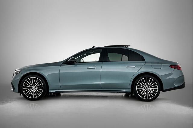 Mercedes-Benz E-KLASSE 300 e Sport Edition | Premium pakket | Trekhaak | Nightpakket | Winter pakket | Adaptieve Cruise Control | Burmester® 4D surround sound system | MBUX Superscreen | Parkeerpakket met 360°-camera |