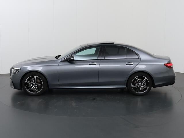 Mercedes-Benz E-KLASSE 200 AMG Line | Night | Burmester | Trekhaak | Panoramadak | Sfeerverlichting | Stoelverwarming |
