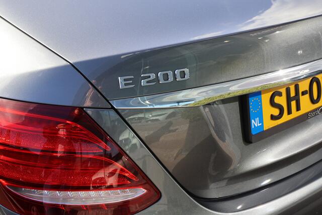 Mercedes-Benz E-KLASSE 200 Exclusive l AIRMATIC luchtvering l Panoramadak l Memory l Burmerster l DISTRONIC l LED intelligent l Comand l Sfeerverlichting l Stoelkoeling - verwarming l 360 gr Camera l LEDER l Widescreen l Airconditioning l Deelbare achterbank l dode hoek assiste