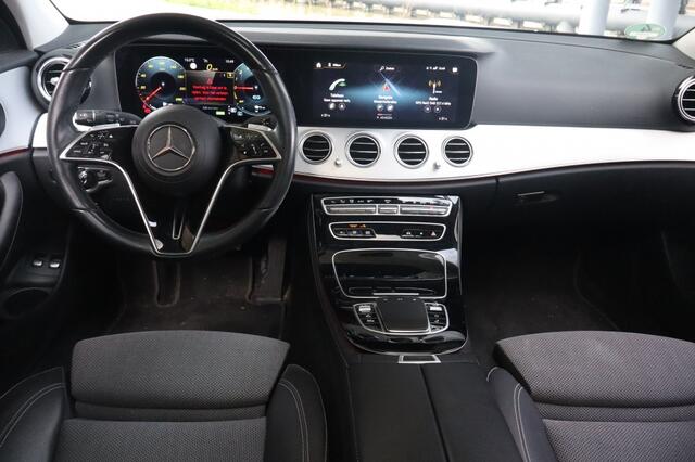 Mercedes-Benz E-KLASSE 300 e Bns Sol. AMG | Stoelverwarming | Panoramadak | Camera | Pl