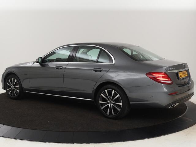 Mercedes-Benz E-KLASSE 300e Avantgarde | Adaptive cruise | Leder | Stoelverwarming | Widescreen | Carplay | Sfeerverlichting | Navigatie | Camera | Park Assist | PHEV | Plug In