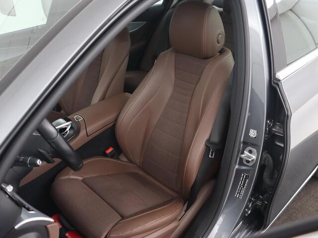 Mercedes-Benz E-KLASSE 300e Avantgarde | Adaptive cruise | Leder | Stoelverwarming | Widescreen | Carplay | Sfeerverlichting | Navigatie | Camera | Park Assist | PHEV | Plug In