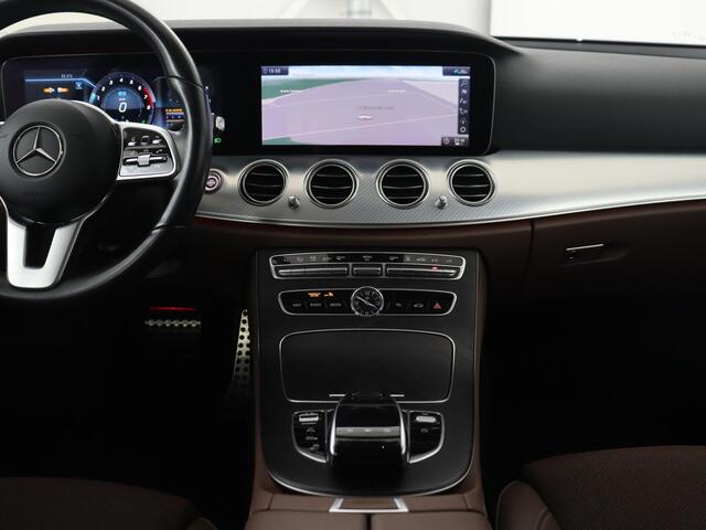 Mercedes-Benz E-KLASSE 300e Avantgarde | Adaptive cruise | Leder | Stoelverwarming | Widescreen | Carplay | Sfeerverlichting | Navigatie | Camera | Park Assist | PHEV | Plug In